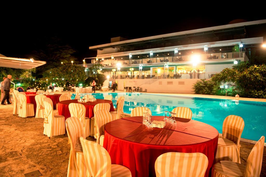 Hotel Sierra Silvana Selva Di Fasano Ngoại thất bức ảnh