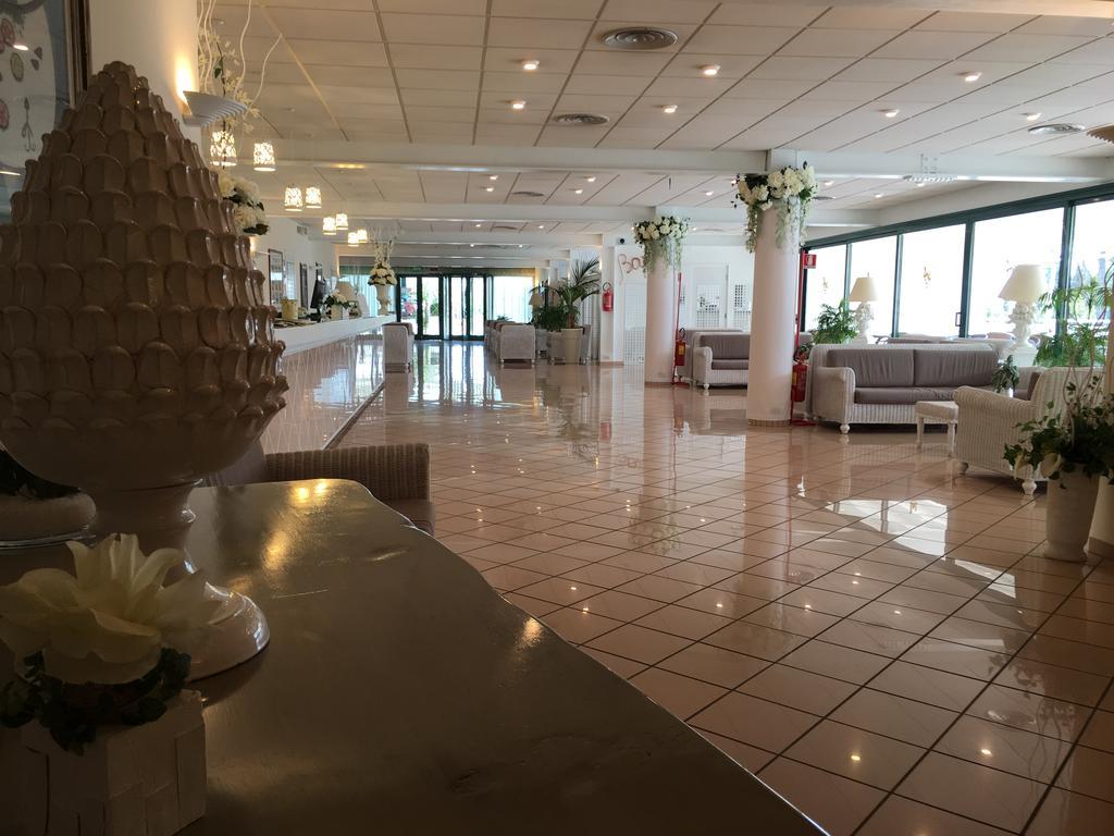 Hotel Sierra Silvana Selva Di Fasano Ngoại thất bức ảnh