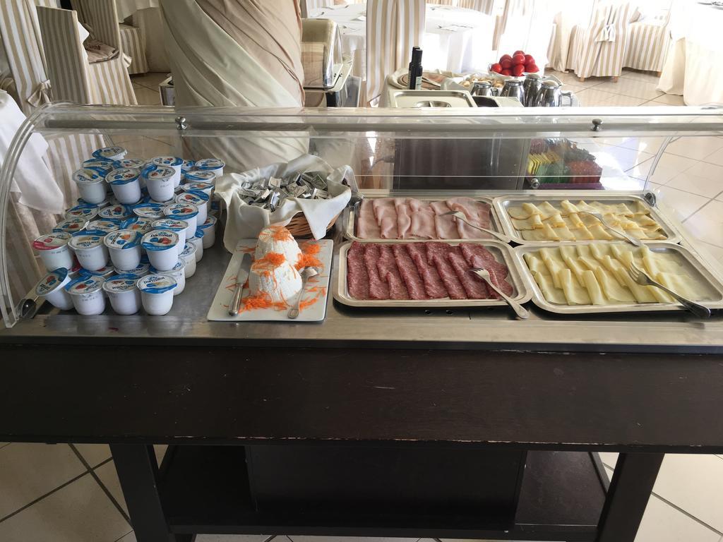 Hotel Sierra Silvana Selva Di Fasano Ngoại thất bức ảnh